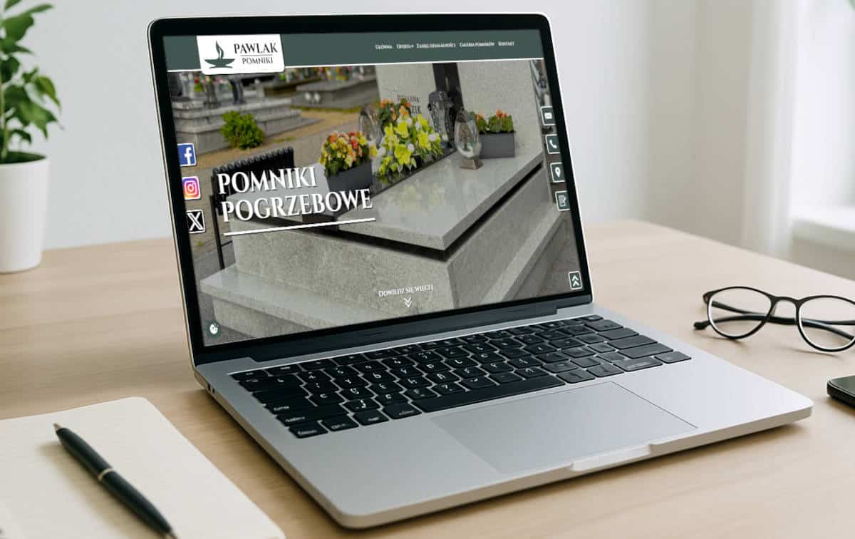 Pomniki Pawlak na laptopie